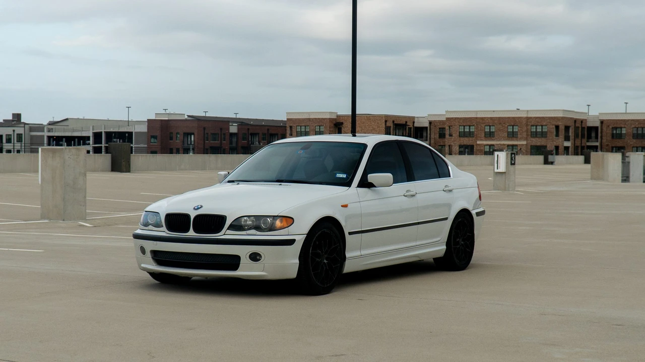 2004 BMW E46 330i & 330Ci - Image 25 of 31