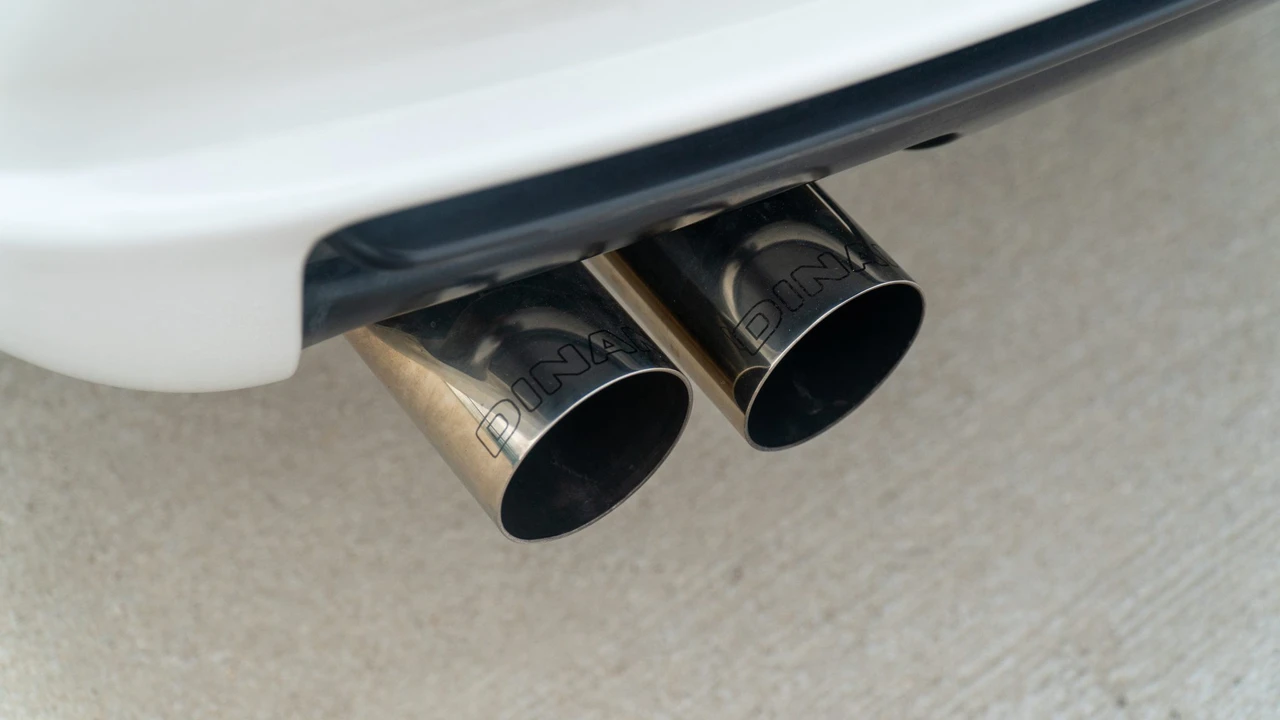 2004 BMW E46 330i & 330Ci - Image 23 of 31