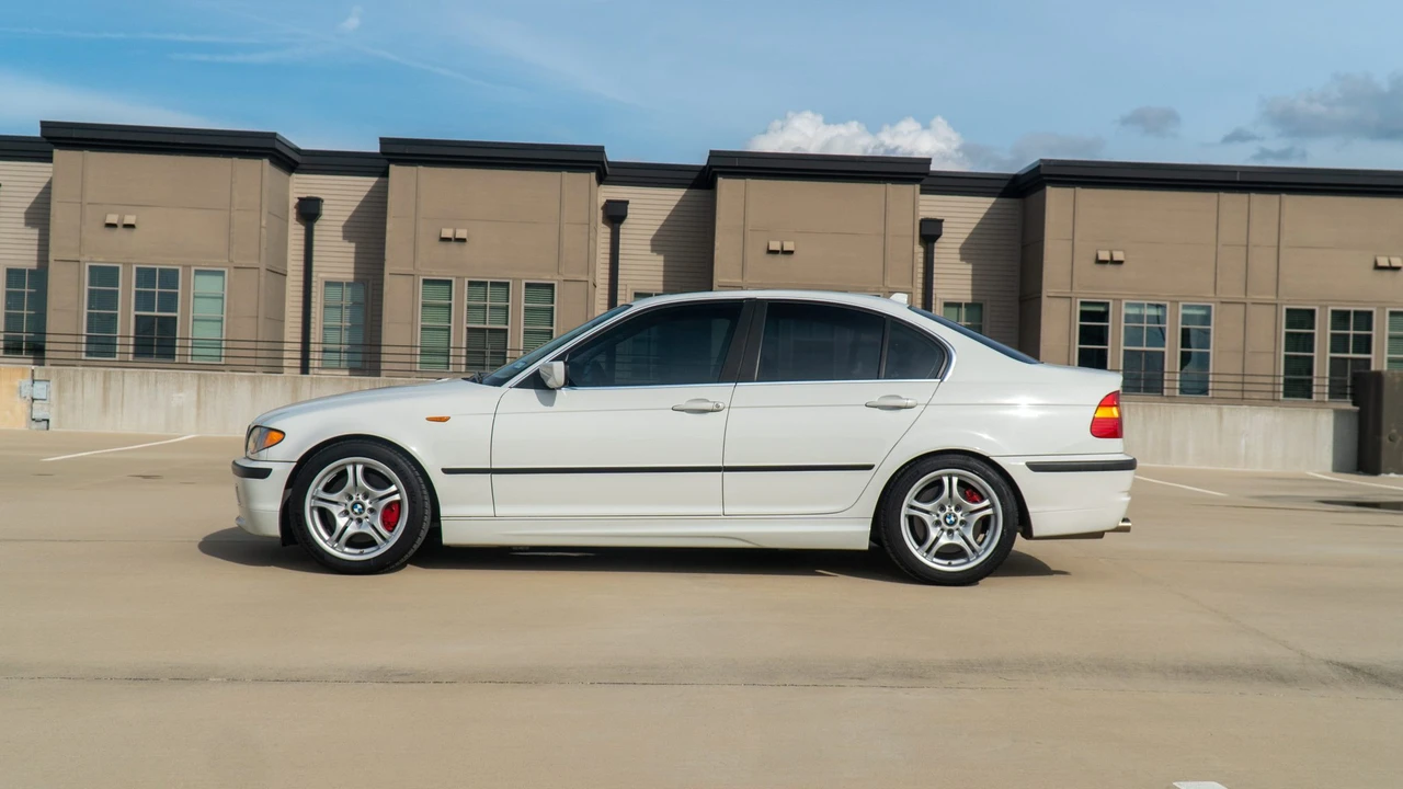 2004 BMW E46 330i & 330Ci - Image 12 of 31