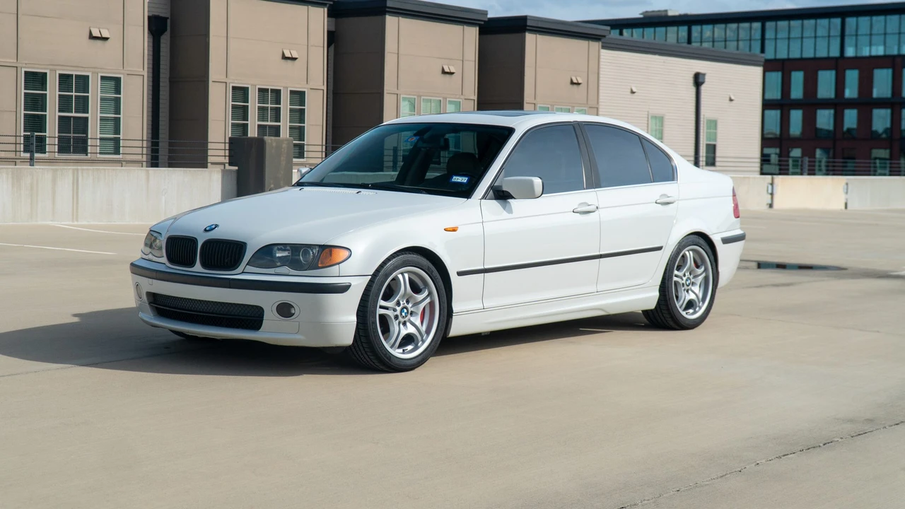 2004 BMW E46 330i & 330Ci - Image 2 of 31