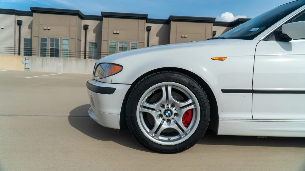 2004 BMW E46 330i & 330Ci - Image 13 of 31
