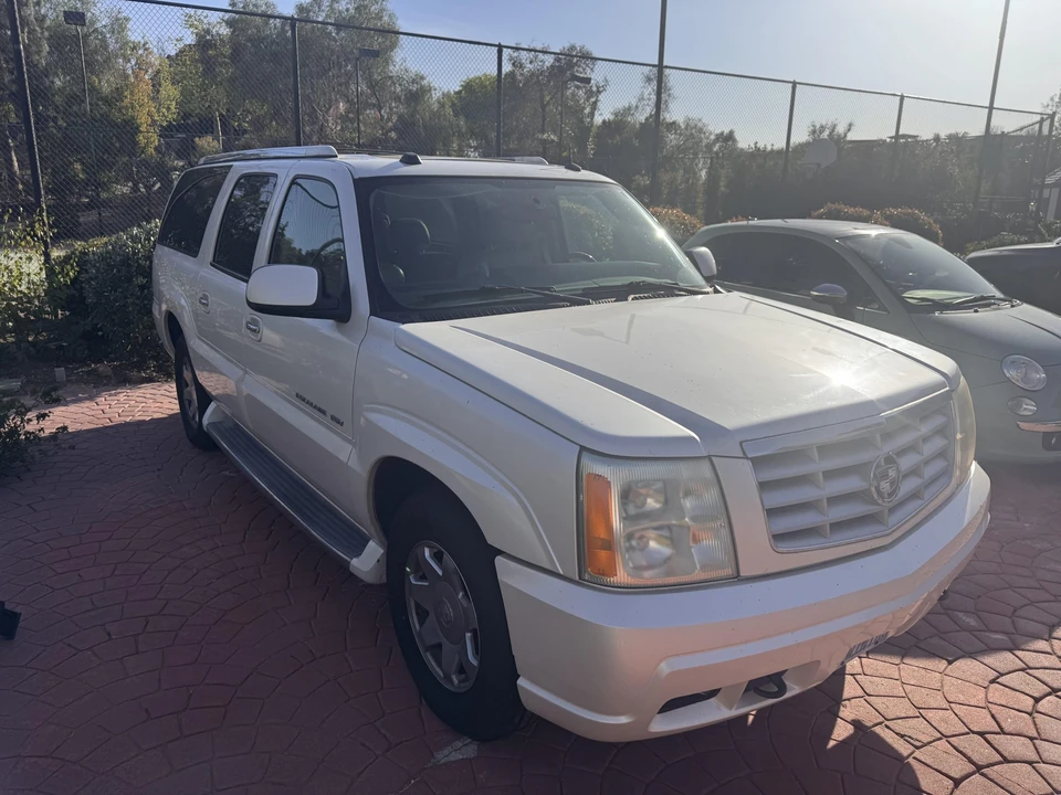 2004 Cadillac Escalade & EXT 2nd Gen - Image 5 of 31
