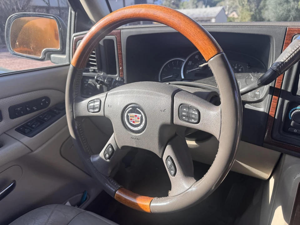 2004 Cadillac Escalade & EXT 2nd Gen - Image 21 of 31