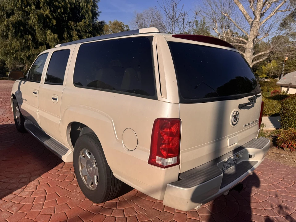 2004 Cadillac Escalade & EXT 2nd Gen - Image 9 of 31