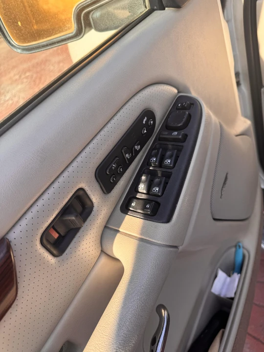 2004 Cadillac Escalade & EXT 2nd Gen - Image 16 of 31