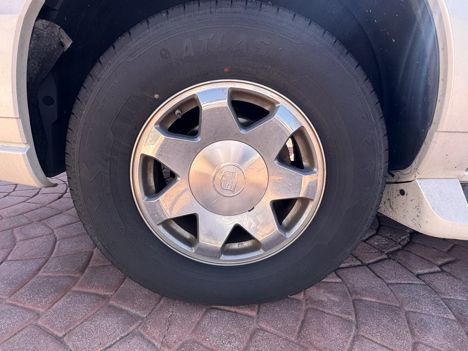 2004 Cadillac Escalade & EXT 2nd Gen - Image 12 of 31