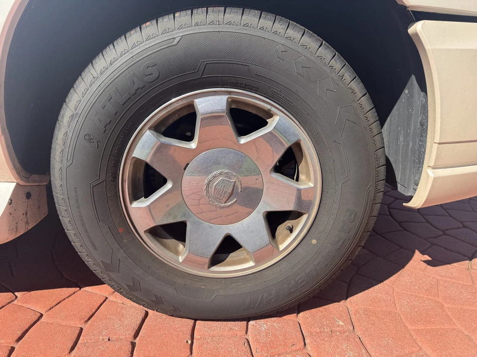 2004 Cadillac Escalade & EXT 2nd Gen - Image 13 of 31