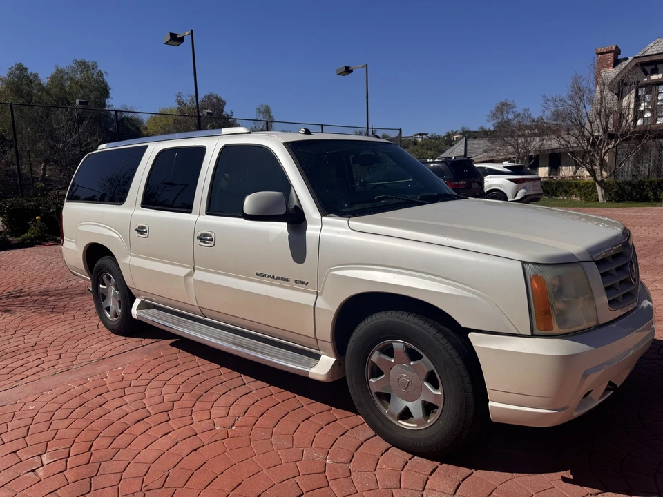 2004 Cadillac Escalade & EXT 2nd Gen - Image 6 of 31