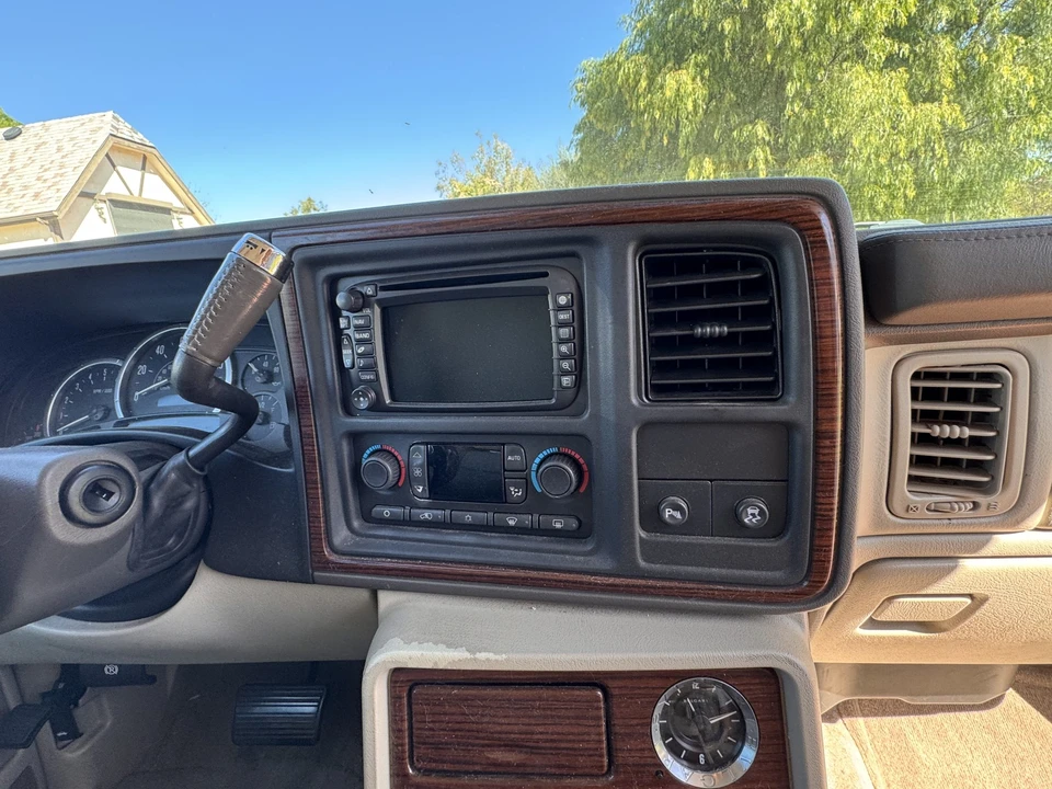 2004 Cadillac Escalade & EXT 2nd Gen - Image 23 of 31