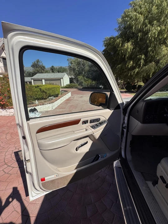 2004 Cadillac Escalade & EXT 2nd Gen - Image 15 of 31