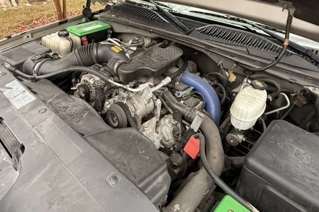 2004 Chevrolet Silverado Heavy Duty 2nd Gen - Image 6 of 8