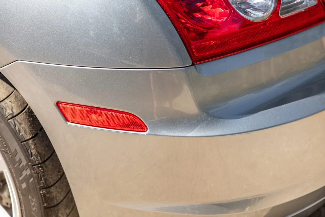 2004 Chrysler Crossfire - Image 23 of 31