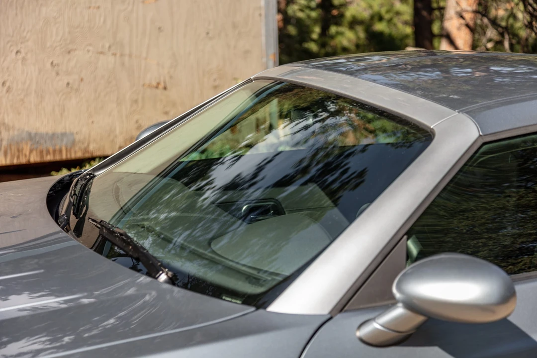 2004 Chrysler Crossfire - Image 17 of 31