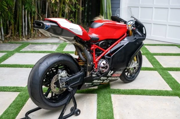 2004 Ducati 749 - Image 2 of 8