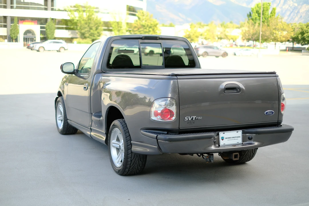2004 Ford F-150 SVT Lightning 10th Gen - Image 14 of 31