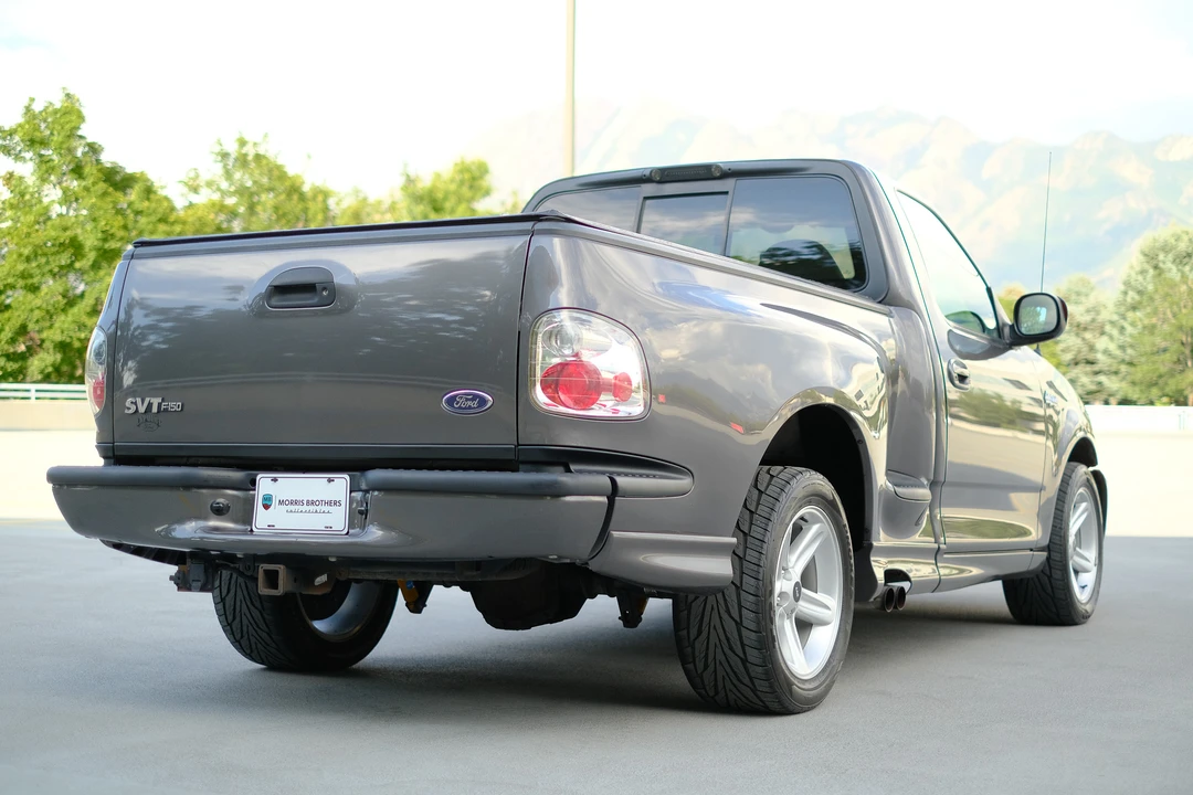 2004 Ford F-150 SVT Lightning 10th Gen - Image 19 of 31