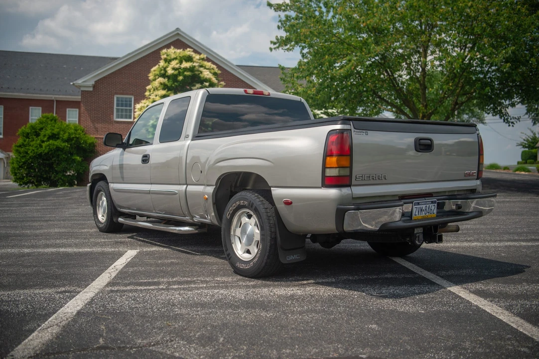 2004 GMC Sierra 2nd Gen - Image 15 of 31