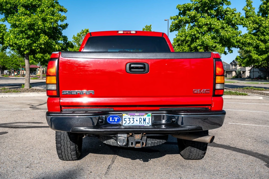2004 GMC Sierra Heavy Duty 2nd Gen - Image 4 of 31