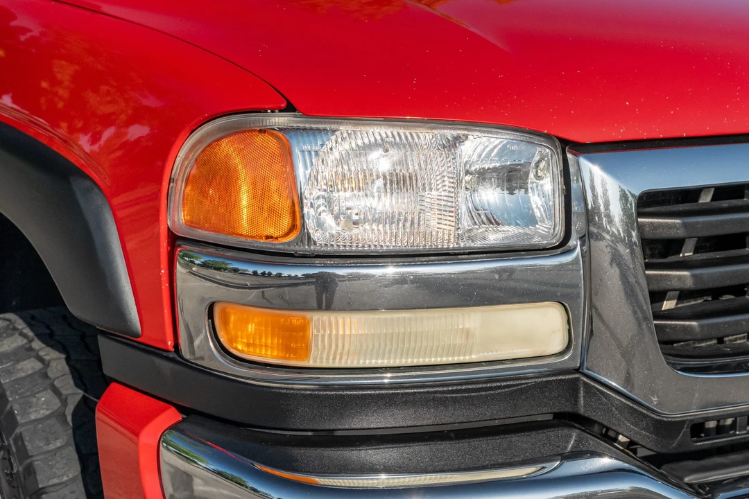 2004 GMC Sierra Heavy Duty 2nd Gen - Image 16 of 31