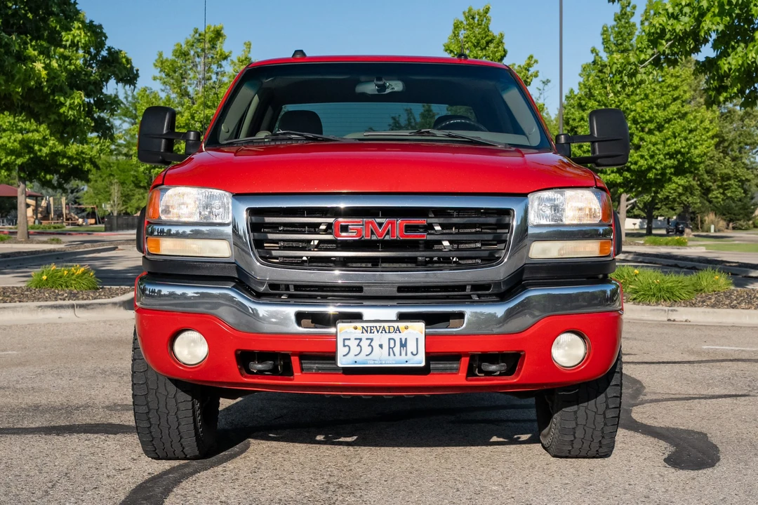 2004 GMC Sierra Heavy Duty 2nd Gen - Image 8 of 31
