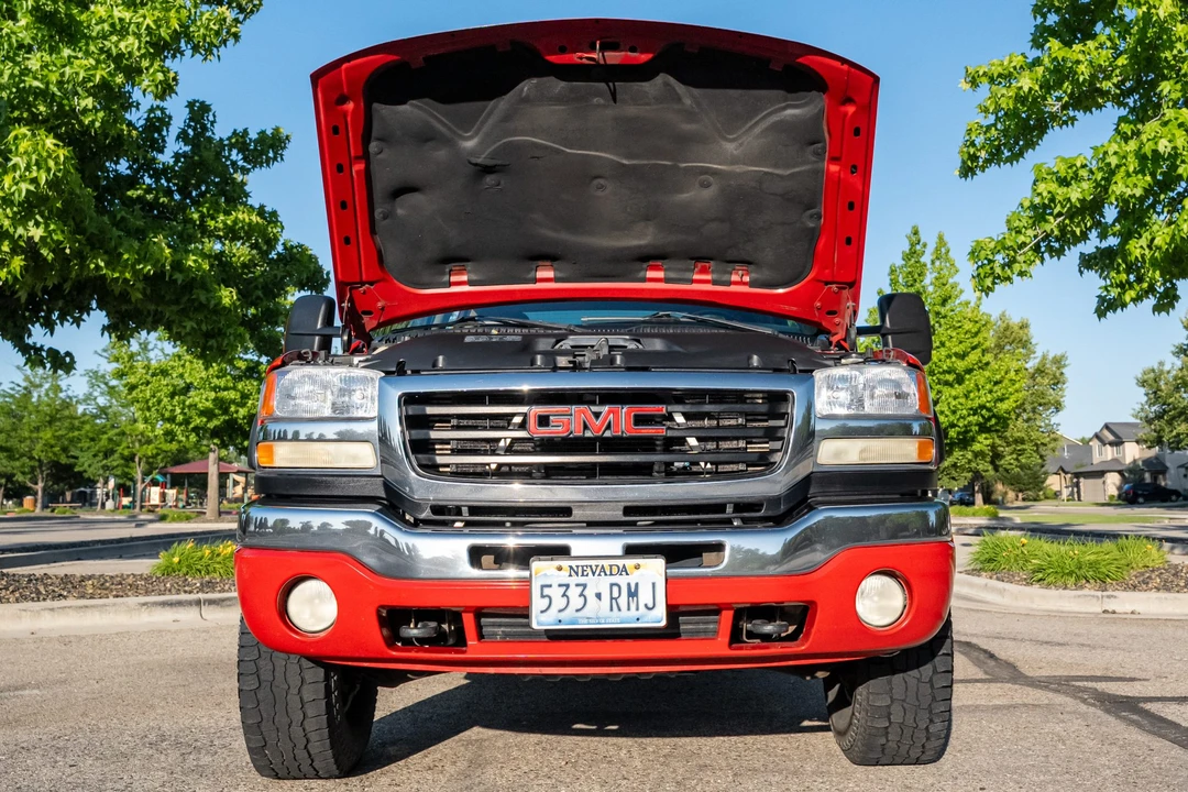 2004 GMC Sierra Heavy Duty 2nd Gen - Image 10 of 31