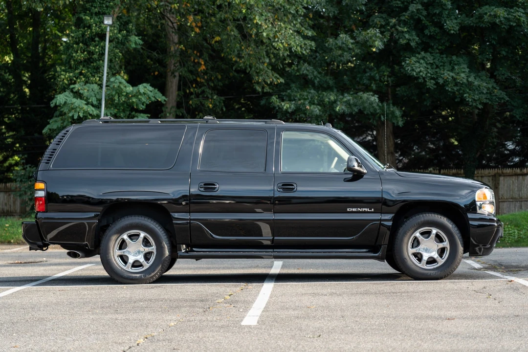 2004 GMC Yukon 2nd Gen - Image 6 of 31