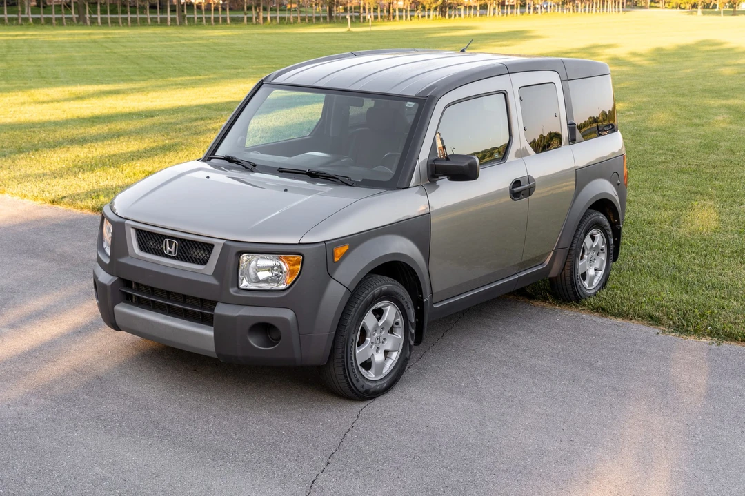 2004 Honda Element - Image 2 of 31
