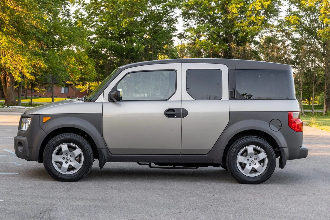 2004 Honda Element - Image 3 of 31