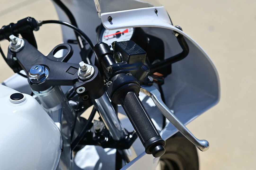 2004 Honda NSR - Image 11 of 23