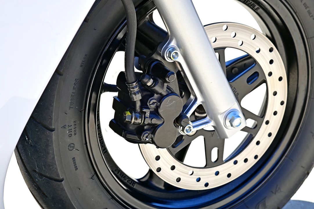 2004 Honda NSR - Image 16 of 23
