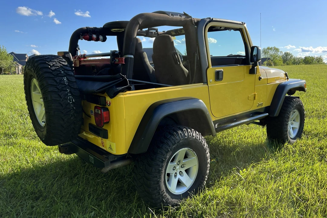 2004 Jeep TJ Wrangler - Image 15 of 31