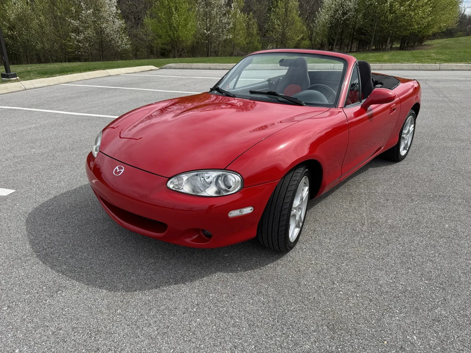2004 Mazda NB MX-5 Miata - Image 2 of 31