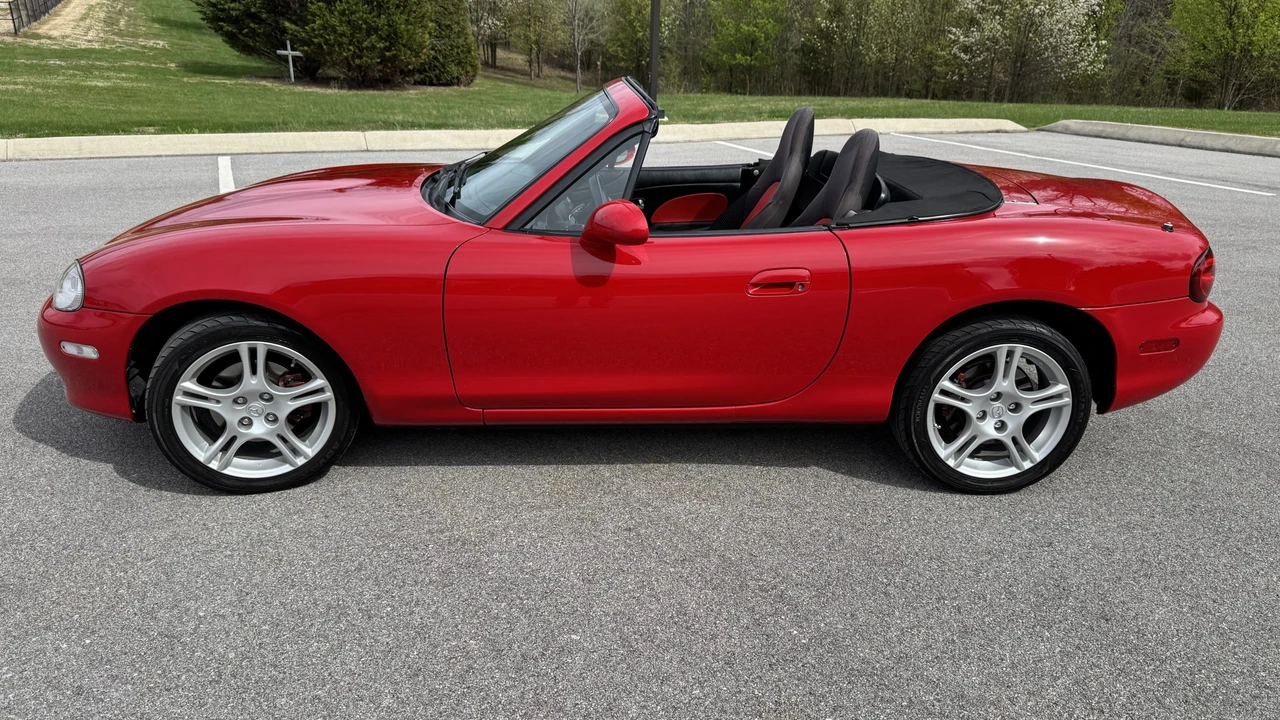 2004 Mazda NB MX-5 Miata - Image 6 of 31