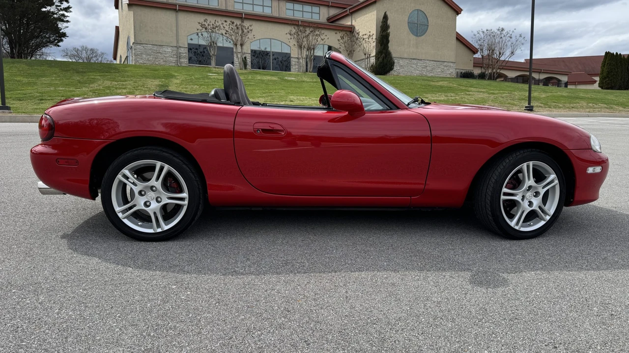 2004 Mazda NB MX-5 Miata - Image 18 of 31