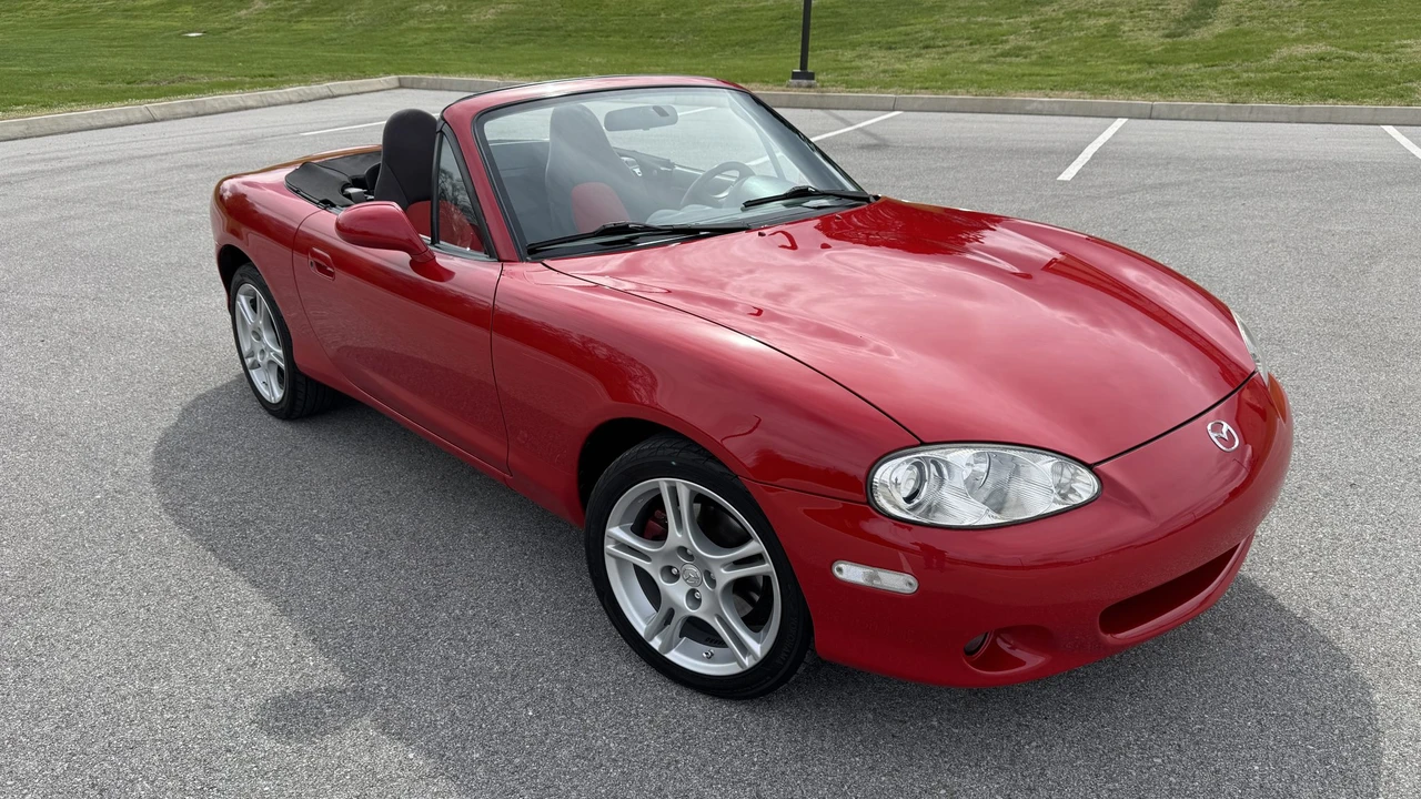 2004 Mazda NB MX-5 Miata - Image 23 of 31
