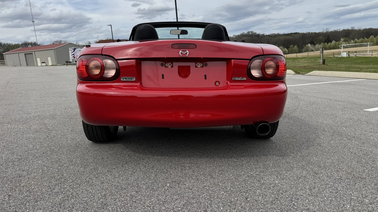 2004 Mazda NB MX-5 Miata - Image 11 of 31