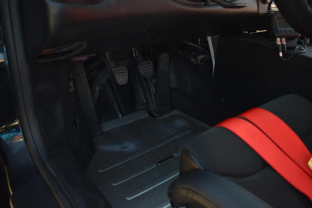 2004 Porsche 996 GT3 - Image 23 of 31