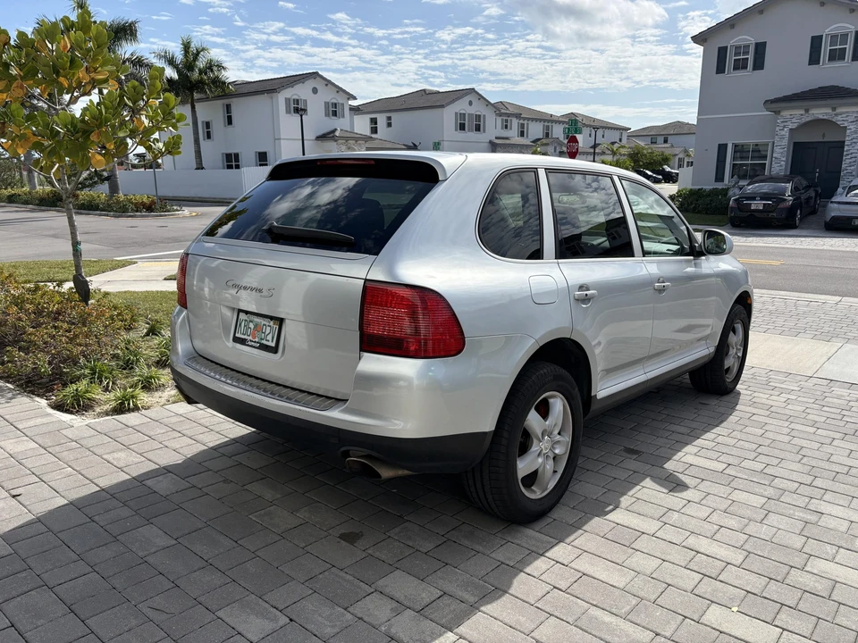 2004 Porsche 955/957 Cayenne S - Image 8 of 31