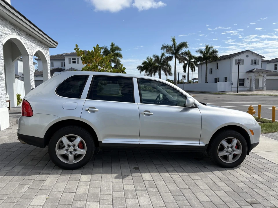 2004 Porsche 955/957 Cayenne S - Image 6 of 31