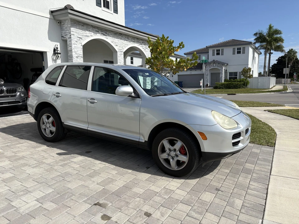 2004 Porsche 955/957 Cayenne S - Image 5 of 31