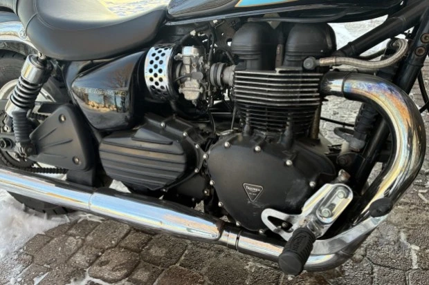 2004 Triumph New Bonneville - Image 5 of 6