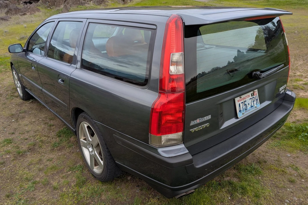 2004 Volvo V70 R 2nd Gen - Image 2 of 9