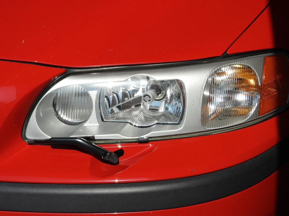 2004 Volvo V70 R 2nd Gen - Image 19 of 31