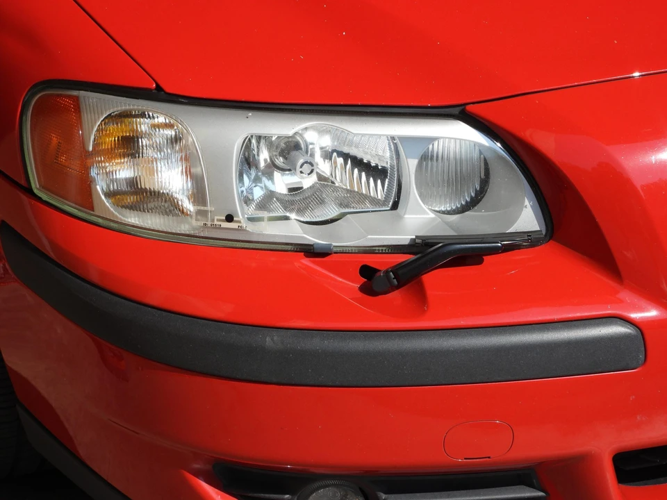2004 Volvo V70 R 2nd Gen - Image 18 of 31