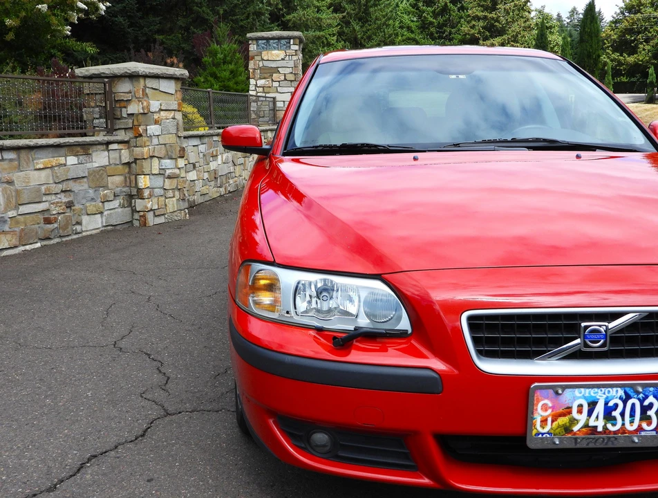 2004 Volvo V70 R 2nd Gen - Image 15 of 31