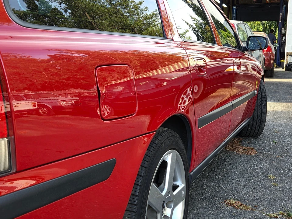 2004 Volvo V70 R 2nd Gen - Image 25 of 31