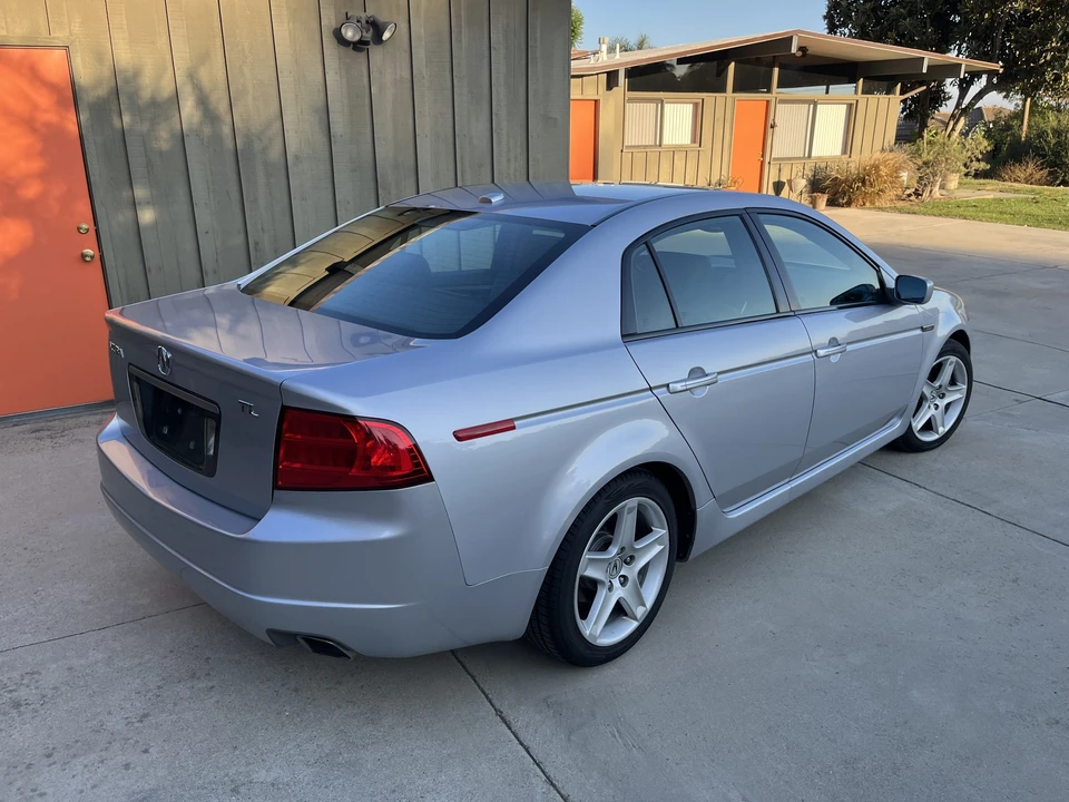 2005 Acura TL 3rd Gen - Image 11 of 31