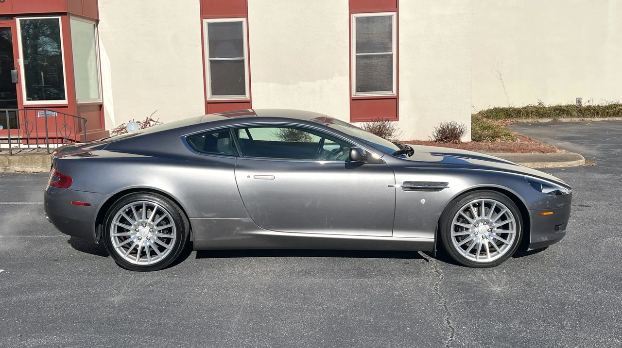 2005 Aston Martin DB9 - Image 24 of 31