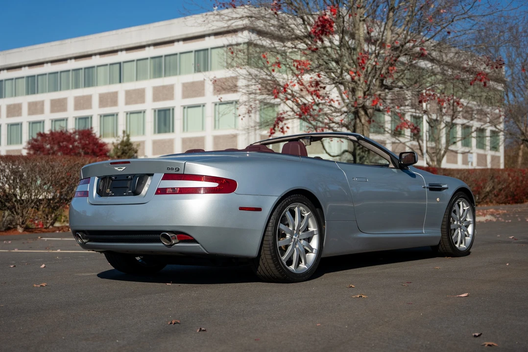 2005 Aston Martin DB9 - Image 13 of 31