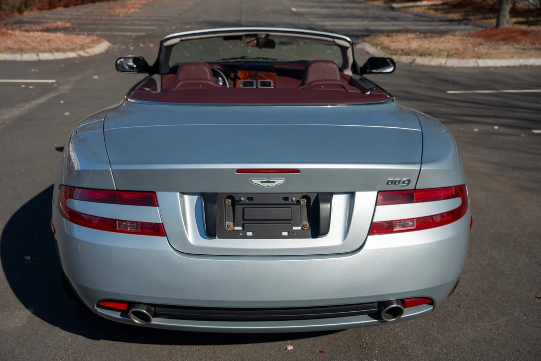 2005 Aston Martin DB9 - Image 17 of 31